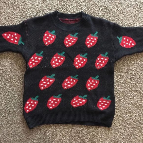 Black Strawberry Kawaii Sweater - Picture 5 of 7
